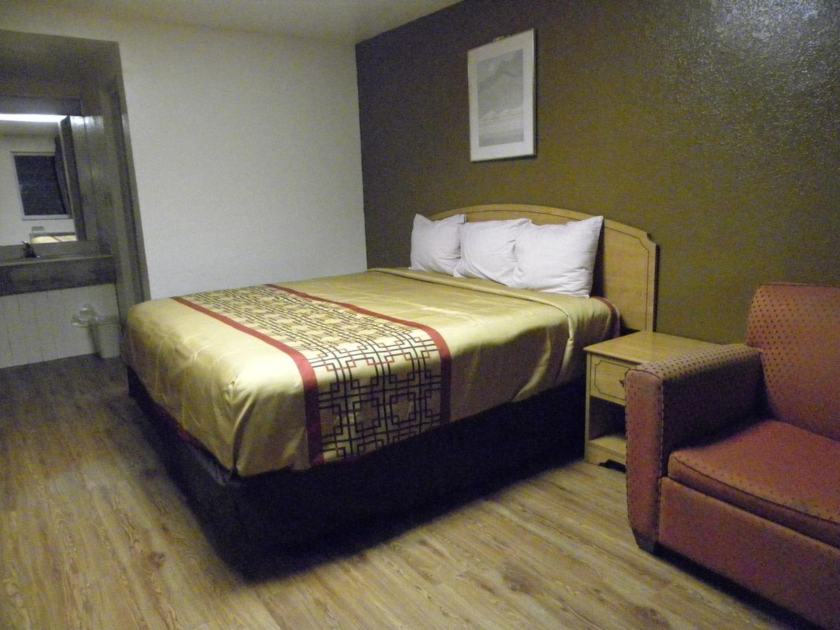 Guest Inn Роджерс Екстер'єр фото