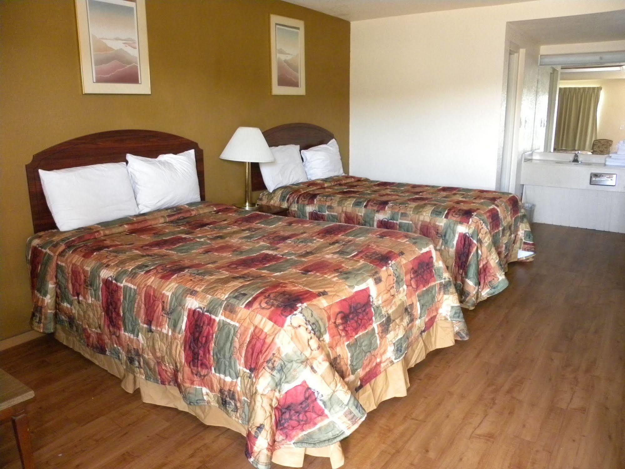 Guest Inn Роджерс Екстер'єр фото